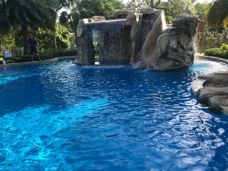 pool-cleaning